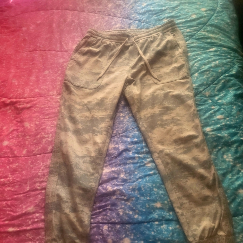 Athleta camo joggers